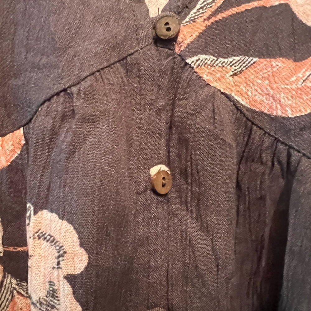 NWT O’Neill Floral Sleeveless Button Down - Picture 2 of 4